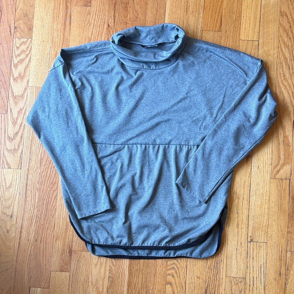 The North Face Gray Long Sleeve Top